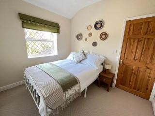 The Railway Cottage - 4
