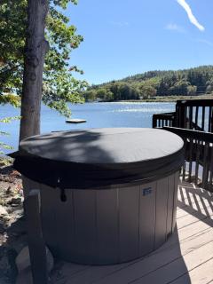 New Hot Tub Lakefront w Private Beach & Dock - Milton - 9