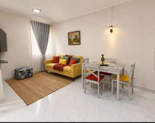 PrimoStay 3BR Pool Retreat Flic en Flac - 8
