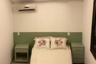 Manhattan Flat - 2