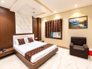 Hotel AP Bhakta Near Railway Station and Mahakar Temple, Ujjain - 0