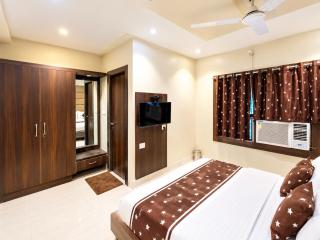 Hotel AP Bhakta Near Railway Station and Mahakar Temple, Ujjain - 8