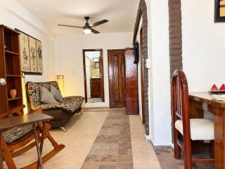 Charming 1BR in Romantic Zone, AC, Great Location - 6