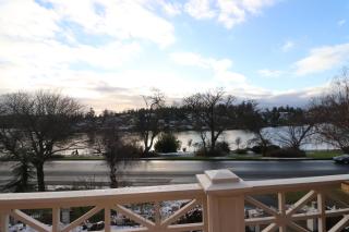 Lipton Place by Elegant Waterfront - 9