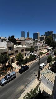 Comfort Stay, 2 BR in 5th Circle, Zahran area, Prime Location - 4