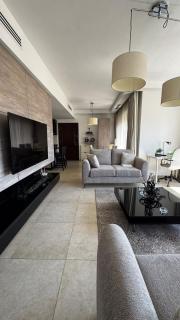 Comfort Stay, 2 BR in 5th Circle, Zahran area, Prime Location - 1
