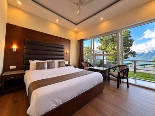 The Hill Heaven A Luxury Property With Balcony & Mountain View Rooms - 2