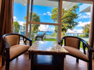 The Hill Heaven A Luxury Property With Balcony & Mountain View Rooms - 1