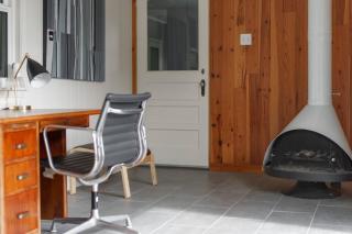 Trendy and Posh Your smalltown retreat awaits - 6