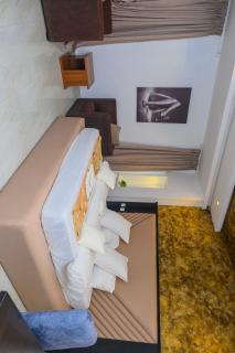 Proximus Hotel and Suites - 9