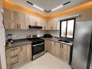 Heaven with Private Rooftop with Jacuzzi - 4