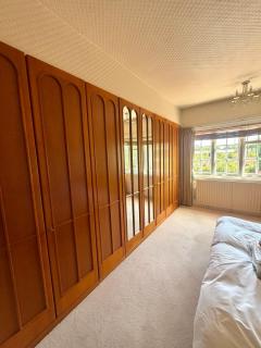Grand Solihull Villa I Pool I Sleeps 10 I Near NEC - 5