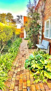 Peaamb GuestHouse - Springs Golf Club - 1