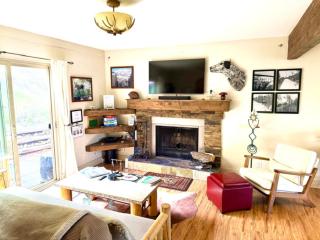 Park City 2BR/2BA-Hot Tub-Walk to PCMR & Main St - 0