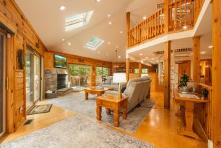 Pinnacle Paradise! Hot Tub! Dock Slip included! - Swanton - 8
