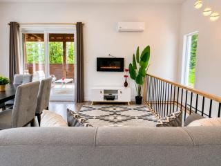 Le Chalet Grewal, Spa, foyer et Nature! - 1
