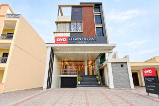 Super Townhouse Sarnath Temple - 9