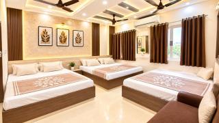 Hotel D-dhish Premium Near Mahakal Temple & Railway Station # Fully AC Room - Best Prime Location - 3