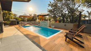 Sobrado Amplo, Piscina aquecida e Forno de Pizza - 3