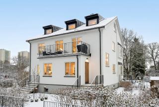 Scandinavian Family Villa 4BR Outdoor Kitchen - 0
