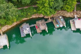 Stunning Lakeview Home Game Room Dock Hot Tub - 9