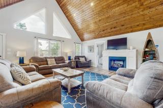 Stunning Lakeview Home Game Room Dock Hot Tub - 0