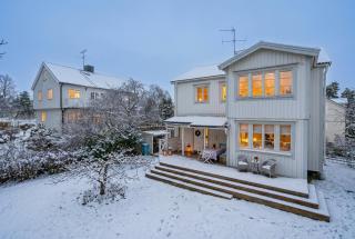 Newly Renovated Villa in Bromma 4BR Terrace - 9