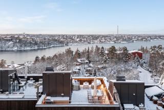 Modern 4BR Townhouse Nacka private rooftop - 3
