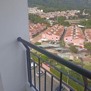 Modern Apartment in Callejuelas, Piedecuesta, Close to Shopping Mall - 9