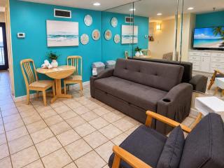 Beautiful 2 Bedroom Apartment in Cherry Grove with Stunning Views Buena Vista 402 - 8