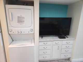 Beautiful 2 Bedroom Apartment in Cherry Grove with Stunning Views Buena Vista 402 - 4