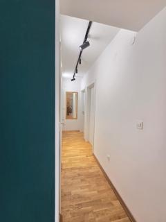 Urban 3 bedroom 125m2 Flat & Free Parking - 5