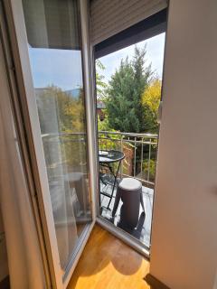 Urban 3 bedroom 125m2 Flat & Free Parking - 4