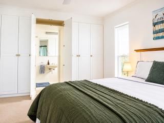 Beachfront Getaway Pet-Friendly & Near Boat Ramp - Koala Stay - 4
