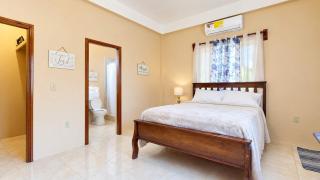 Cozy Dangriga Coastal Getaway with AC In-Unit Laundry & Full Kitchen - 1