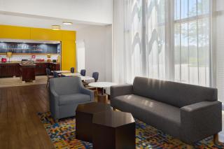 Hampton Inn Lawrence - 3