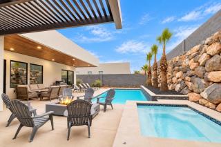 Modern Desert Oasis Lux Home w Pool and Spa - 4