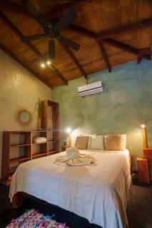 Villa Drop In with Saltwater Pool & Ocean Views walking distance to beach in Santa Teresa - 9