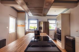 Luxury Portree Cottage with Hot Tub Hamara - 5