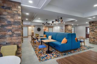 Hampton Inn Marietta - 3