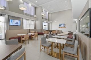 Hampton Inn & Suites Pharr - 2