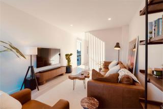 Maison Central - 3BR 3 Bath & Parking - CBD Luxe - 0