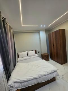 Kayden Plaza - 6