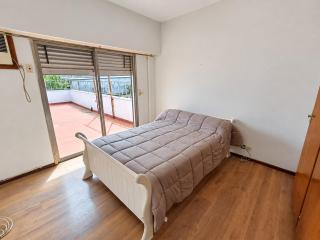 Casa en Gualeguaychu centro, pileta y jardin - 1