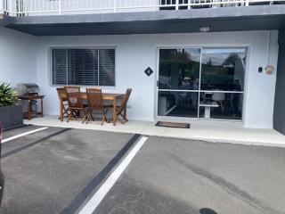 Russell Apartments - Unit 6 - 2