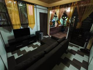 Teva's Tahiti Stay - Near Tahiti Airport - 4