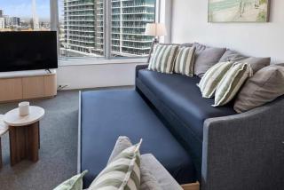 Coastal Comfort in Surfers. 1BR Plus Study - CoastHM - 8