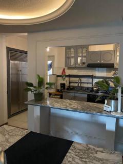 Beautiful contemporary home 5 min away from Sta Fe - 2