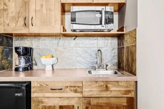 Minimalist Alpine Studio with Hot Tub and Gym Access - 2
