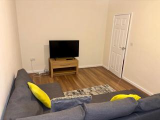 Apartment Sleeps 5 with WiFi - 8